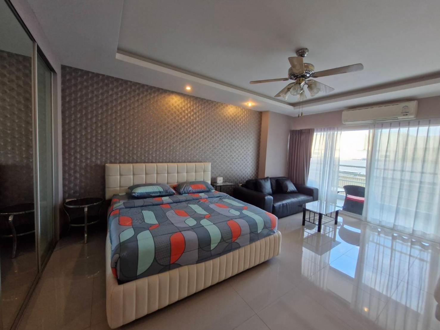 View Talay 6 Pattaya Beach By Anatolia Condo Suite Екстериор снимка